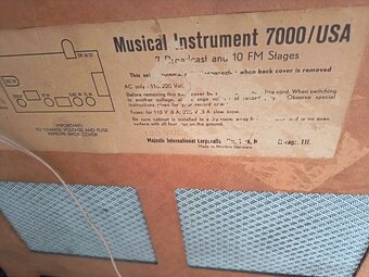 Retro rádio a gramofón Grundig 7000/USA 
 - 3