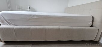 Čalúnená posteľ - 3