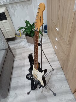 Stojan na gitaru - 3