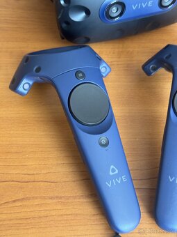 Predám HTC Vive Pro 2 Full Kit – špičková VR súprava - 3
