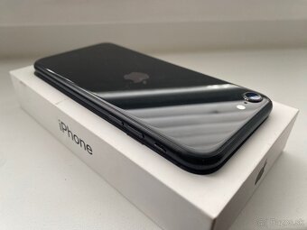 iPhone SE 2020 64Gb - 3