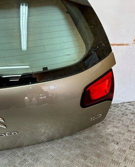 Citroen C3 II 2009- 5. piate kufrové dvere kufor - 3