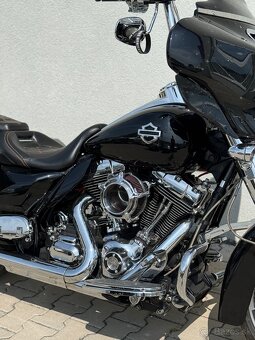 HARLEY DAVIDSON FLHX STREETGLIDE - 3