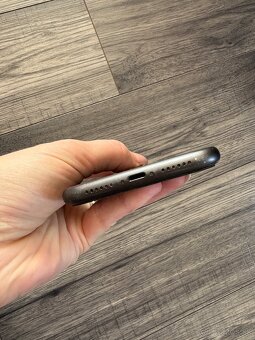 Predám IPhone 11 64gb - 3