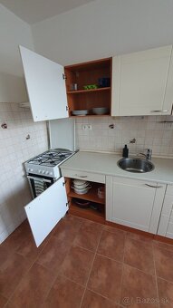 Kuchynská linka krémovej farby s nerezovym drezom - 180 cm , - 3