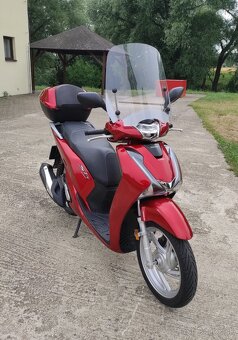 Honda SH125AD - 3