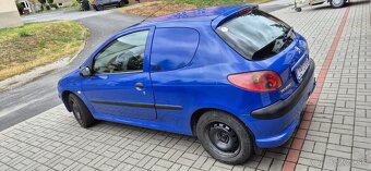 Predám Peugeot 206 1.1i - 3
