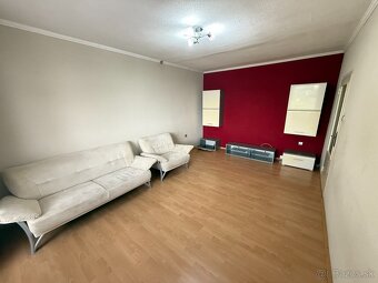 Rezervovaný - APEX reality 2i. s balkónom na Závalí HC 50 m2 - 3