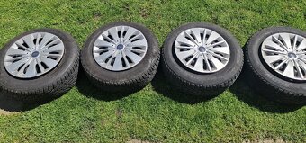 Zimné pneumatiky s diskami a puklicami na Ford Galaxi - 3