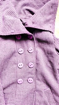 ZNAČKOVÝ TAKMER NOVÝ DÁMSKY KABÁT č. S - 3