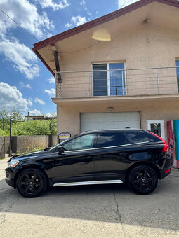 Predám Volvo XC60 2,4 D5 158 kW AWD ( 4x4 ) - 3