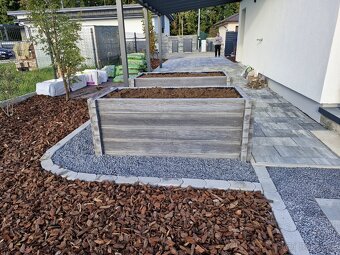 Betónový vyvýšený záhon - 3