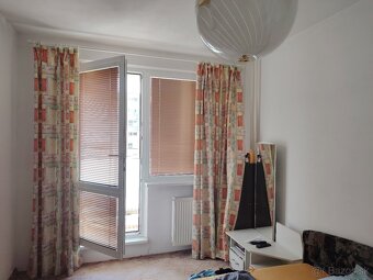 Predám pekný , veľký  4-izbový  byt , - 3