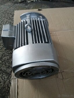 Elektromotor MEZ Mohelnice 3kW, 940 ot /min, 400V - 3