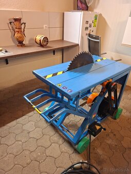 Cirkular s košom a stolom - 3