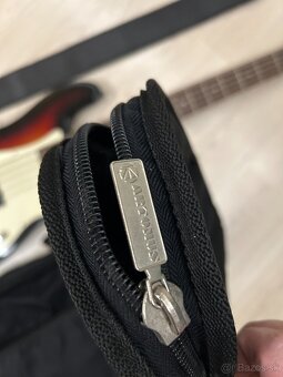 Basa Squier Precision Bass - 3