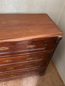 Komoda - 3