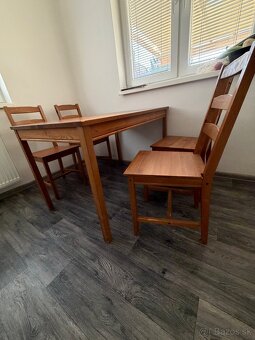 Jedalensky stol so stolyčkami - 3