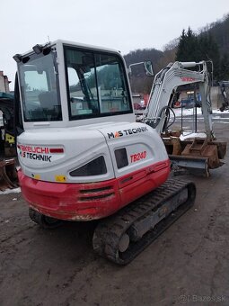 Takeuchi TB240 - 3