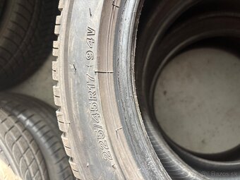 225/45R17 - 3
