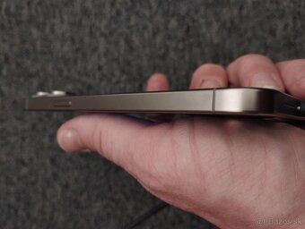 iPhone 15 PRO MAX 256GB prírodný titán - 12 mes. záruka - 3