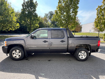 Chevrolet Silverado 5.3 V8, 4x4, LPG, 97 500 km, tažné 3.5t - 3