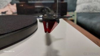 Pro-ject DEBUT CARBON - 3