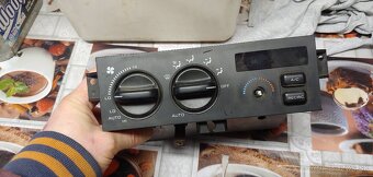 Budiky s najazdom 133tis jeep ,ZJ - 3