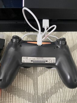SONY PlayStation 4 - 500GB Black CUH-1116A - 3
