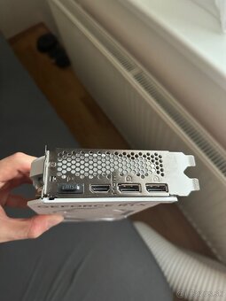 MSI NVIDIA GeForce RTX 4060 VENTUS 2X WHITE 8G OC - 3