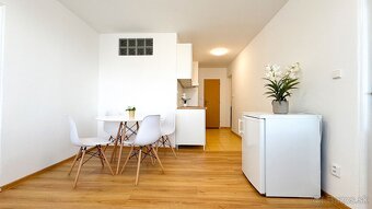 Prenájom priamo v centre Martina, 2 izbový byt, 71 m2 - 3