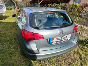 Opel Astra J 2.0 CDTI Sports tourer - 3