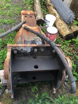 Hydraulicke kladivo H110 CATERPILLAR - 3