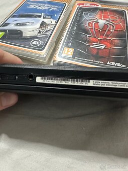 Predám PlayStation Portable (PSP E1004) + hry - 3