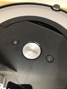 Robotický vysávač Roomba e5 - 3