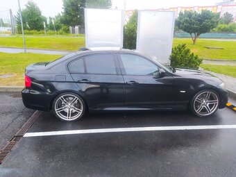 BMW e90 330i 200KW - predám - 3