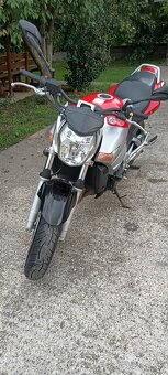 Suzuki gsr 600 - 3