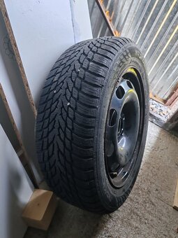 Nokian 185/60 R15 - 5x100 - 3
