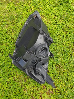 Honda Civic 7G pravé predné svetlo - 3