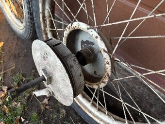 Kolesá JAWA 250 Perák - 3