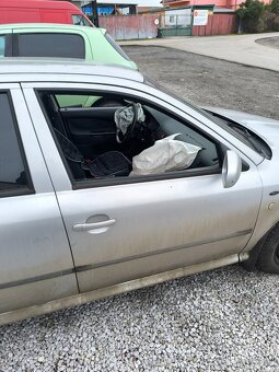 Škoda Octavia 1.9 TDI Elegance(2003) - havarované - 3