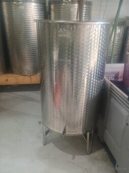 Nerezový sud - 3