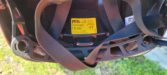 prilba Petzl Vertex Best - čierna - zánovná, párkrát použitá - 3