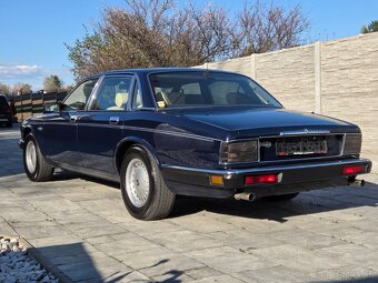 Jaguar Daimler XJ40 - 3