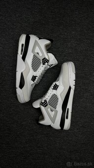 Nike Air Jordan 4 Retro "Military Black" - 3