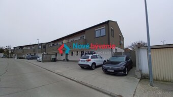 REZERVOVANÉ - Byt s výhodami rodinného domu - vlastná záhrad - 3
