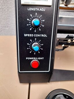 Automatický podavač a odlepovač samolepek, etiket - 3