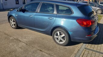 Predám Opel ASTRA J r.2014 - 3