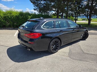 BMW Rad 5 Touring 2018 xDrive G31 Kamera Navi Led Ťažné - 3