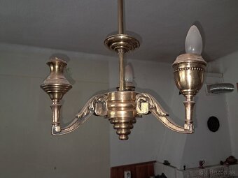 Luster, samovar,žehlička, staré stoličky - 3